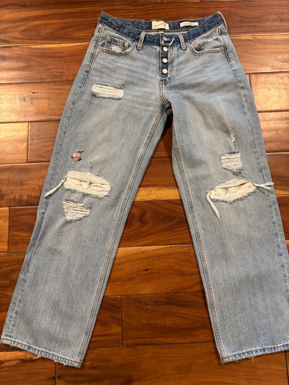 Universal Thread Low-Rise 90’s Baggy Floral Distressed Straight Jeans
